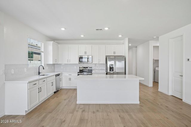 15749 W CORTE DEL SOL ESTE --, Waddell, AZ 85355