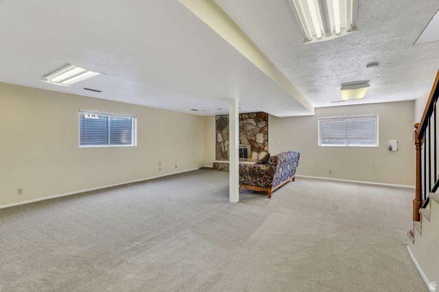 8093 S BEAUMONT DR, Sandy, UT 84093