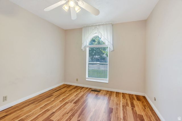 8093 S BEAUMONT DR, Sandy, UT 84093