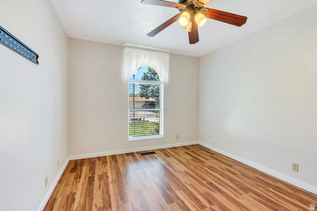 8093 S BEAUMONT DR, Sandy, UT 84093