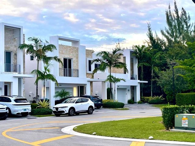 6846 NW 103rd Ave 6846, Doral, FL 33178