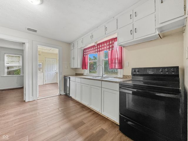 1023 E Edwards Avenue, Indianapolis, IN 46227
