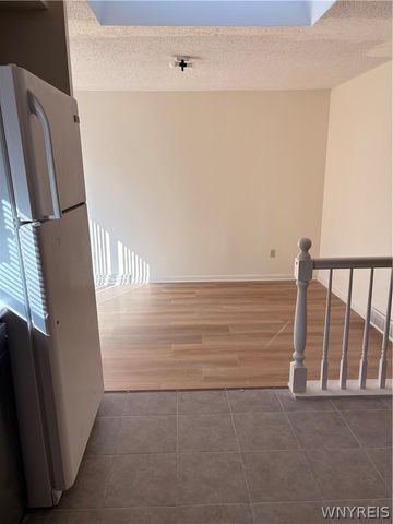 141 Draden Lane 141, Amherst, NY 14228