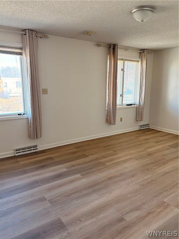 141 Draden Lane 141, Amherst, NY 14228