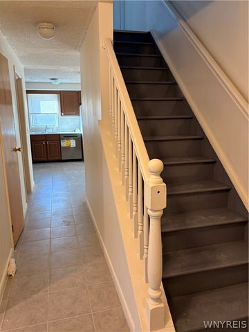 141 Draden Lane 141, Amherst, NY 14228