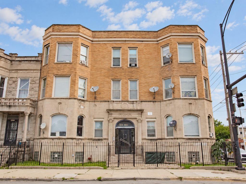4400 W Jackson Boulevard, Chicago, IL 60624