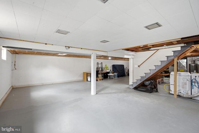 13905 N MEADOW RD, Hagerstown, MD 21742