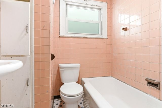 632 Grier Ave, Elizabeth City, NJ 07202