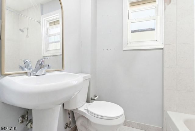 632 Grier Ave, Elizabeth City, NJ 07202