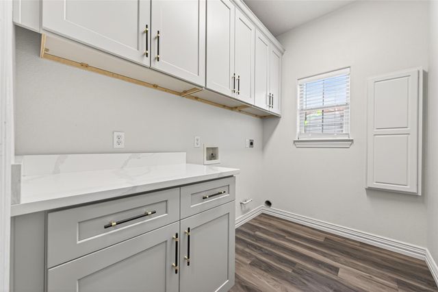 5905 Sawyer Drive, Pearland, TX 77581