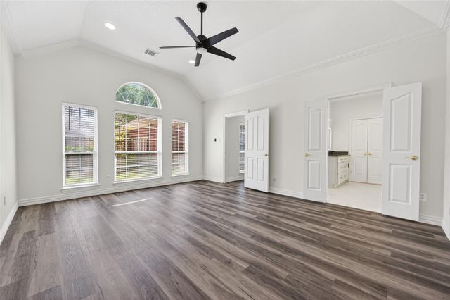 5905 Sawyer Drive, Pearland, TX 77581