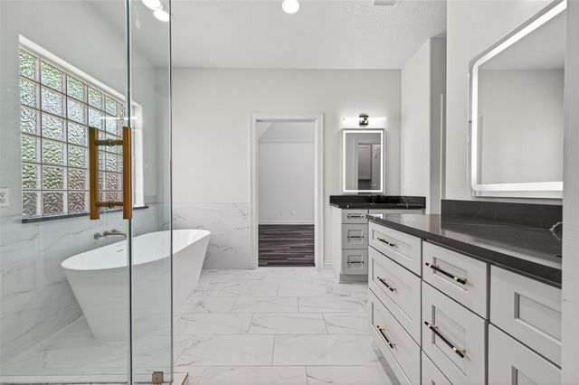 5905 Sawyer Drive, Pearland, TX 77581