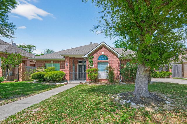 5905 Sawyer Drive, Pearland, TX 77581