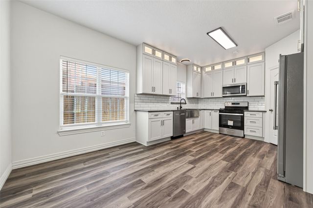 5905 Sawyer Drive, Pearland, TX 77581