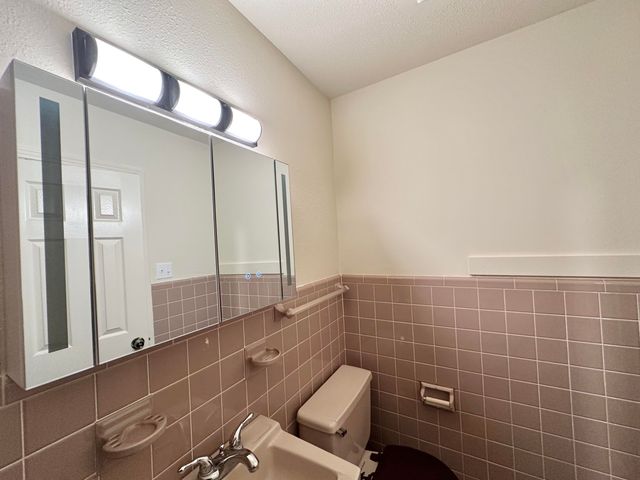61 NW Silva Drive, Fort Walton Beach, FL 32548