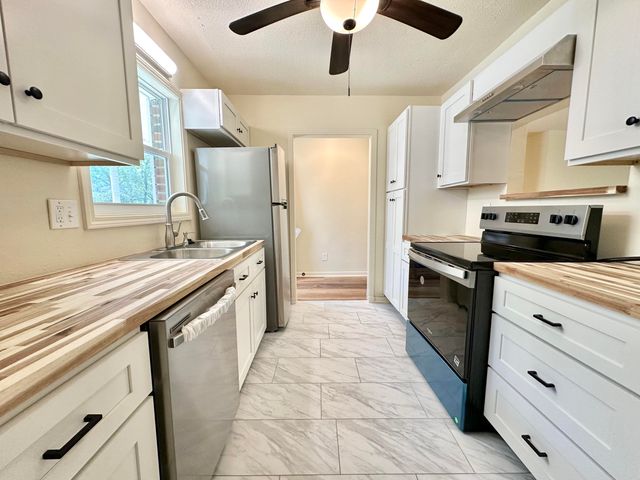 61 NW Silva Drive, Fort Walton Beach, FL 32548
