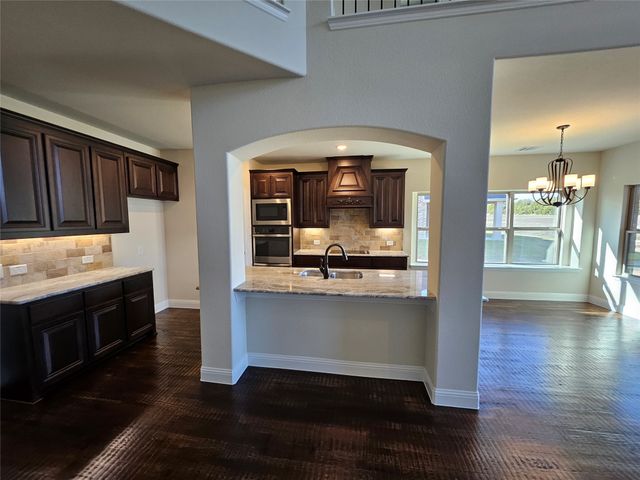 264 Redwood Circle, Trenton, TX 75490