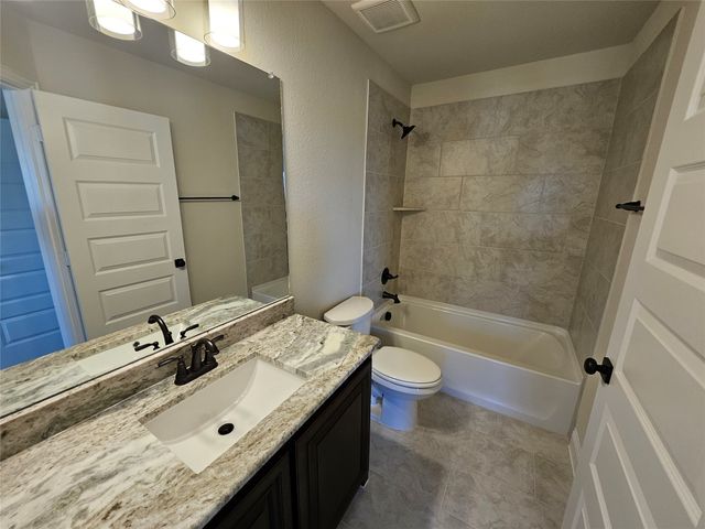 264 Redwood Circle, Trenton, TX 75490