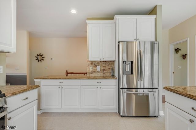 18 Kelburn Ct, Hardyston Twp., NJ 07419