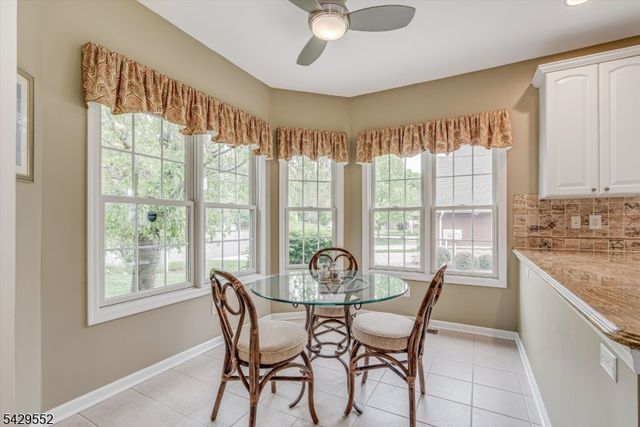 18 Kelburn Ct, Hardyston Twp., NJ 07419
