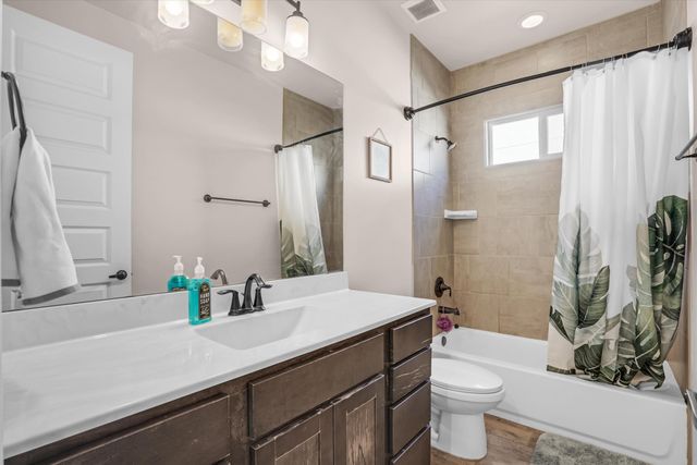 171 Suez Road NE, Rio Rancho, NM 87124