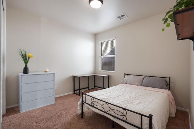 171 Suez Road NE, Rio Rancho, NM 87124