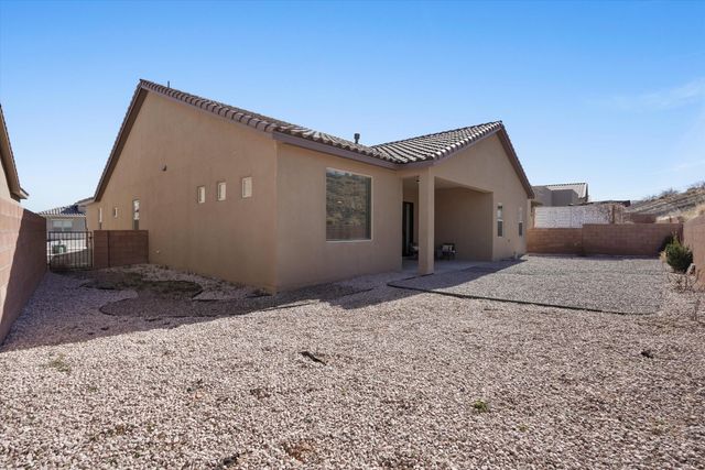 171 Suez Road NE, Rio Rancho, NM 87124