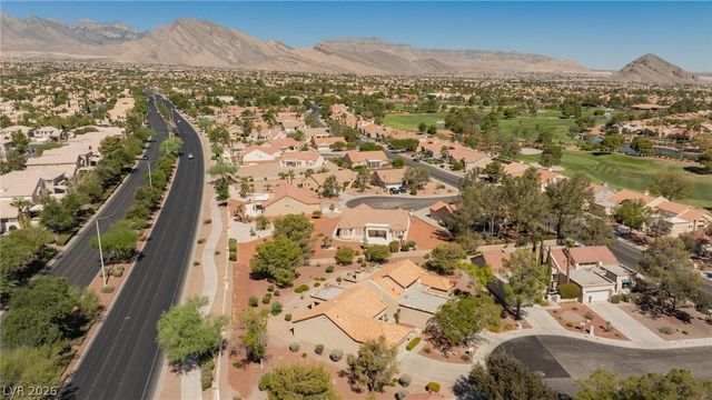 2401 Dove Valley Court, Las Vegas, NV 89134