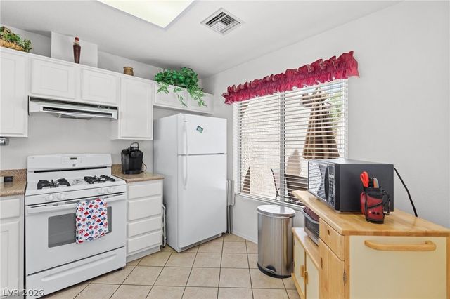 2401 Dove Valley Court, Las Vegas, NV 89134