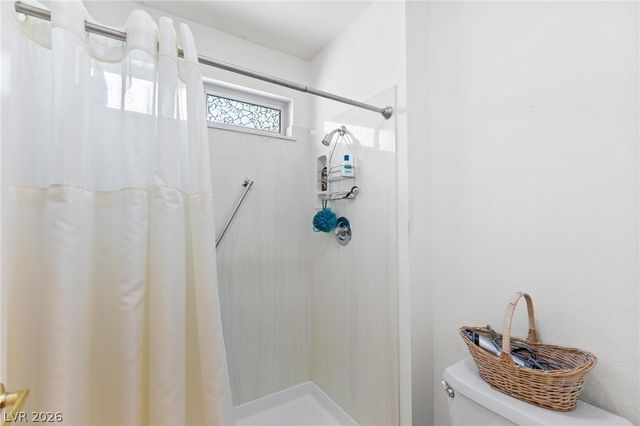 2401 Dove Valley Court, Las Vegas, NV 89134