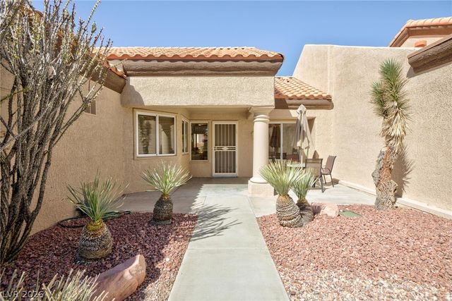 2401 Dove Valley Court, Las Vegas, NV 89134