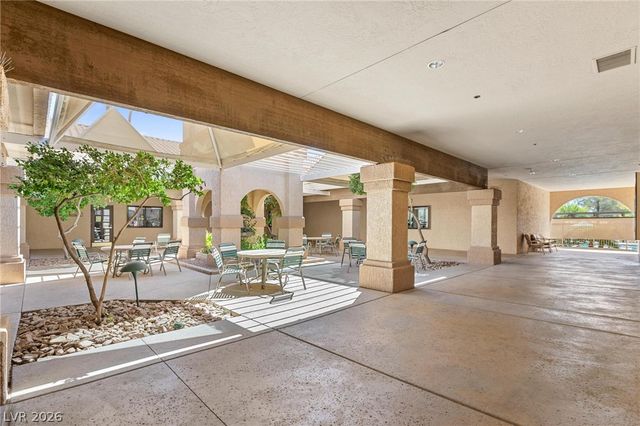 2401 Dove Valley Court, Las Vegas, NV 89134