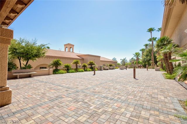 2401 Dove Valley Court, Las Vegas, NV 89134