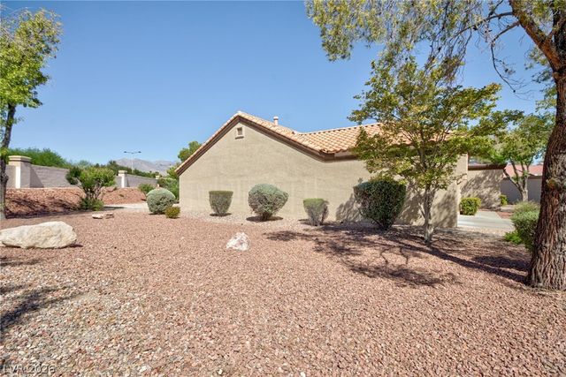 2401 Dove Valley Court, Las Vegas, NV 89134