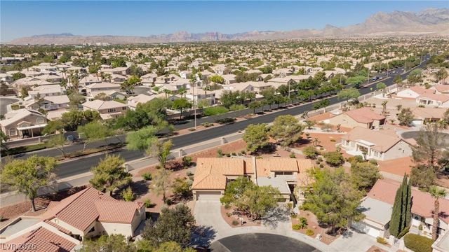 2401 Dove Valley Court, Las Vegas, NV 89134