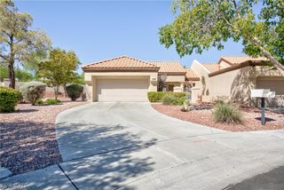 2401 Dove Valley Court, Las Vegas, NV 89134