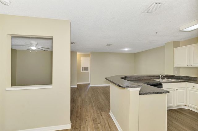 4045 CROCKERS LAKE BOULEVARD 11, Sarasota, FL 34238