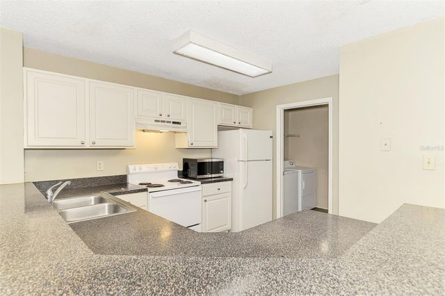 4045 CROCKERS LAKE BOULEVARD 11, Sarasota, FL 34238