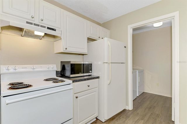 4045 CROCKERS LAKE BOULEVARD 11, Sarasota, FL 34238