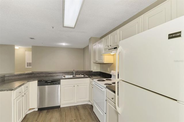 4045 CROCKERS LAKE BOULEVARD 11, Sarasota, FL 34238