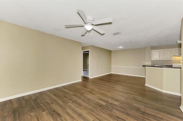 4045 CROCKERS LAKE BOULEVARD 11, Sarasota, FL 34238