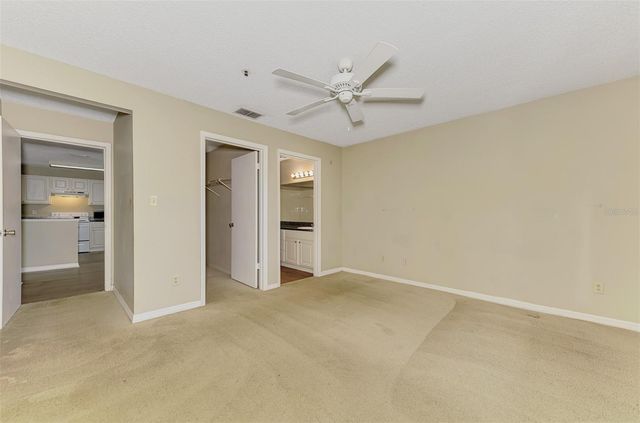 4045 CROCKERS LAKE BOULEVARD 11, Sarasota, FL 34238