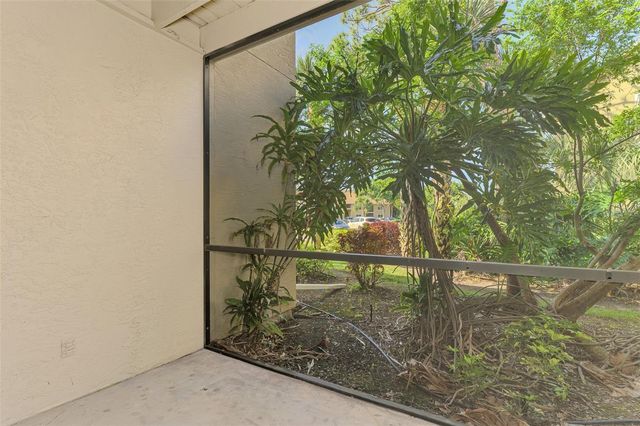 4045 CROCKERS LAKE BOULEVARD 11, Sarasota, FL 34238