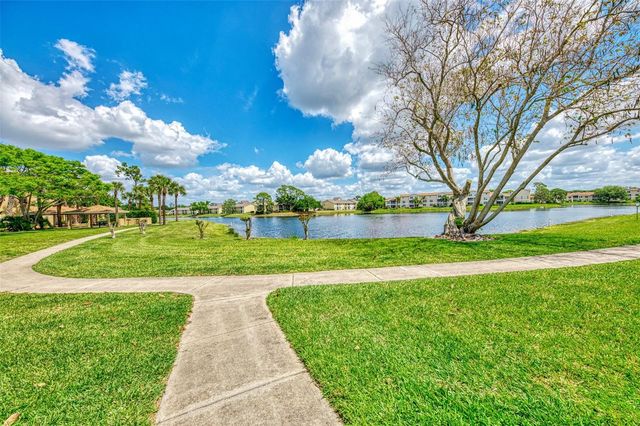 4045 CROCKERS LAKE BOULEVARD 11, Sarasota, FL 34238