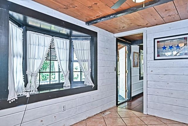 22 Adams Avenue, Seabrook, NH 03874