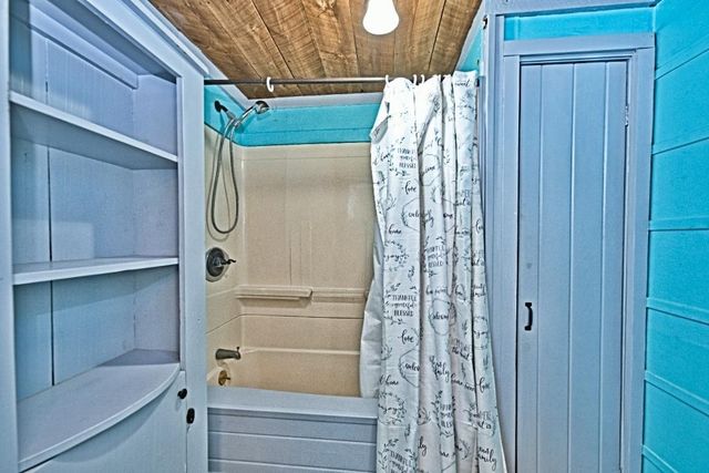 22 Adams Avenue, Seabrook, NH 03874