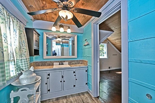 22 Adams Avenue, Seabrook, NH 03874