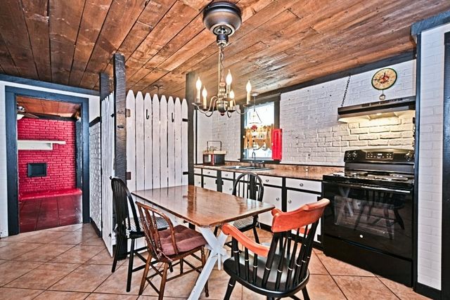 22 Adams Avenue, Seabrook, NH 03874