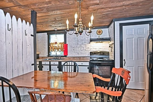 22 Adams Avenue, Seabrook, NH 03874