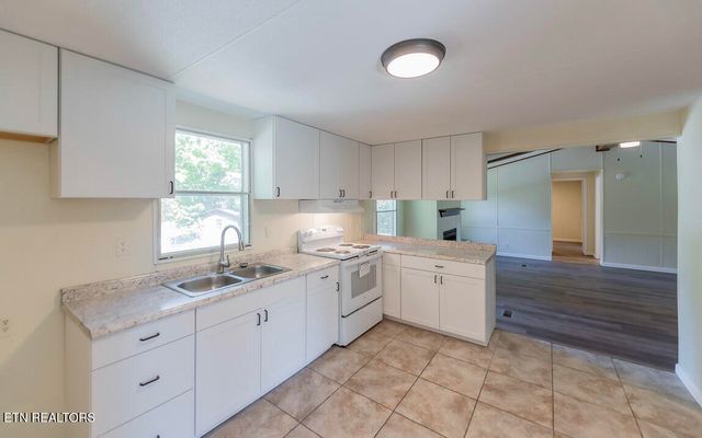 566 Old Spencer Rd. - 28 Acres, Pikeville, TN 37367